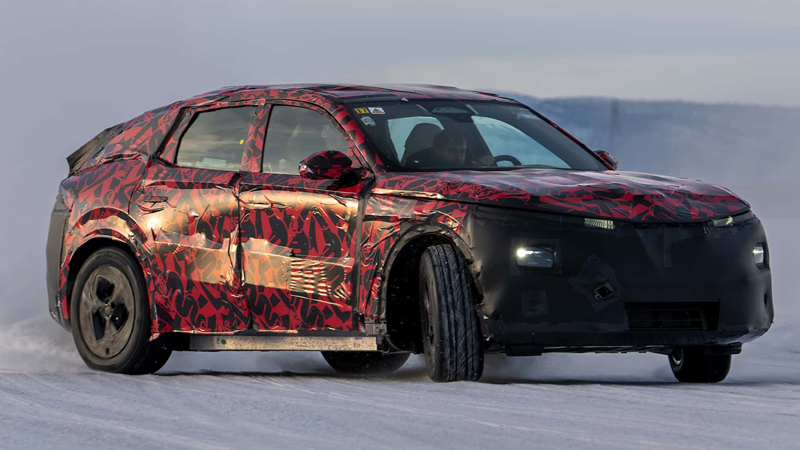 Η Alfa Romeo αποκάλυψε τις πρώτες επίσημες εικόνες της νέας Stelvio